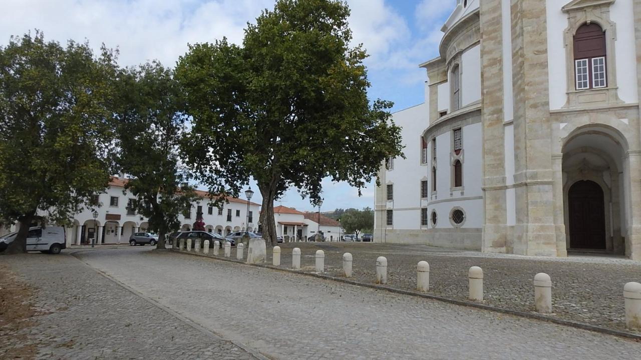 Hospedaria Do Senhor Da Pedra Όμπιδος Εξωτερικό φωτογραφία